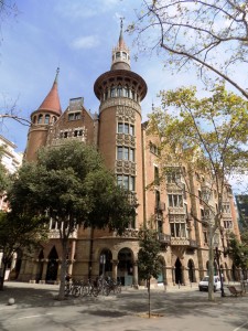 barcelona casa de les punxes august 2017a