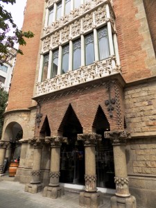 barcelona casa de les punxes august 2017q