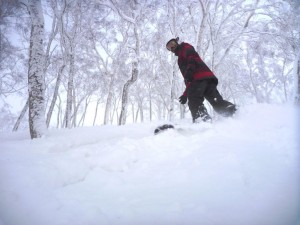 Japan 2013 - Nick snowboarding 1024px