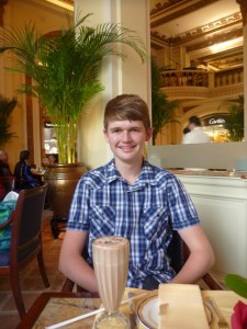 SMALL Hong Kong 2013 - Nick having High Tea in The Peninsula