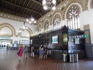 Toledo railway station hall